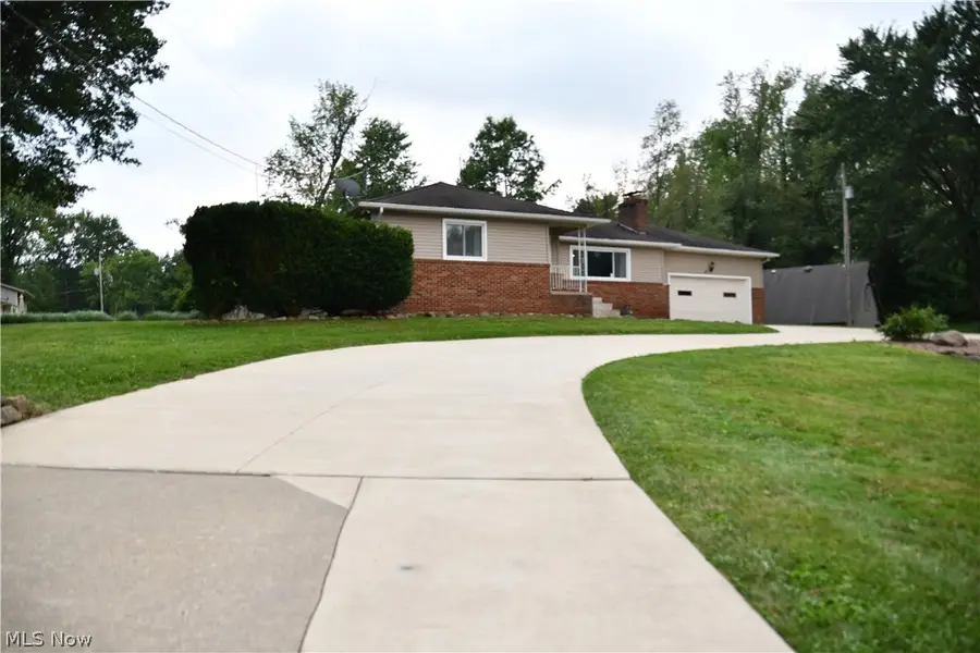 3045 Paradise Avenue, Canfield, OH 44406 - #3