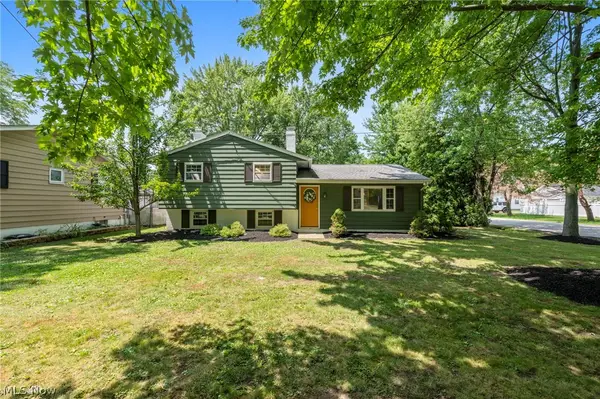 38380 Hurricane Drive, Willoughby, OH 44094
