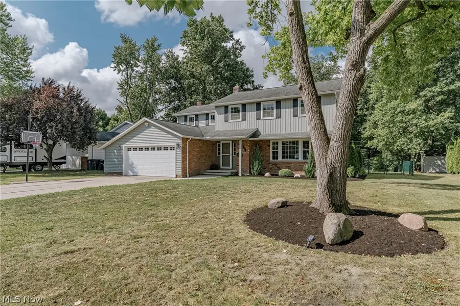 1960 Bromton Drive, Lyndhurst, OH 44124 - #2