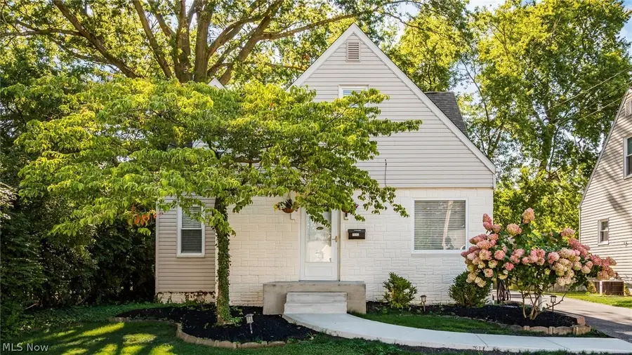 1532 12th Street, Cuyahoga Falls, OH 44223 - #3