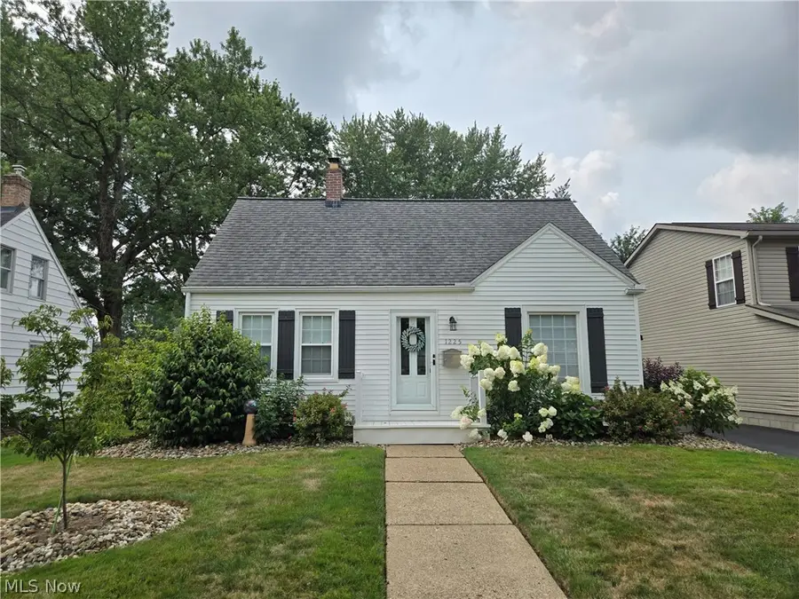 1225 Plymouth Nw Street, Massillon, OH 44646 - #2