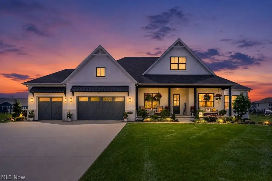 5740 Shadow Ridge Nw Circle, North Canton, OH 44720 - #2
