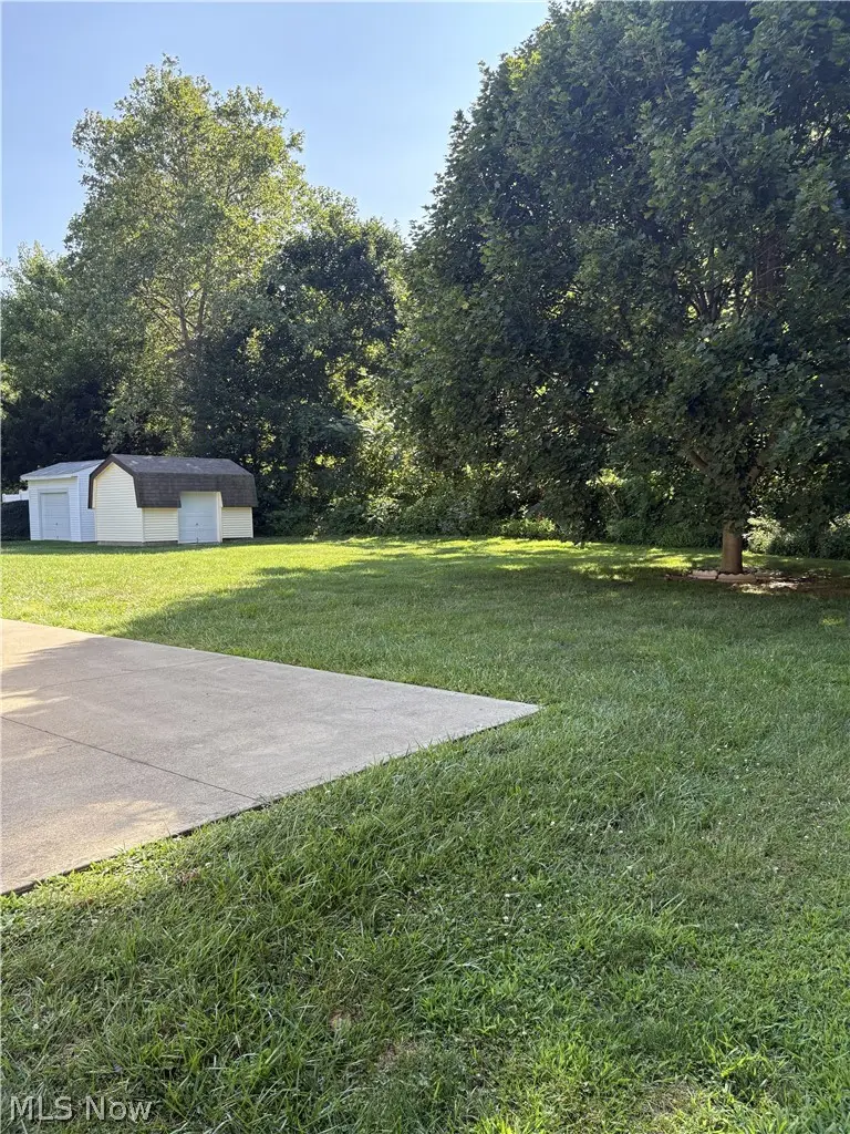 6215 Robinhood Lane, Ashtabula, OH 44004 - #3