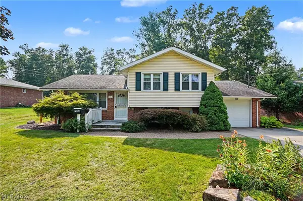 7436 Sugartree Drive, Youngstown, OH 44512