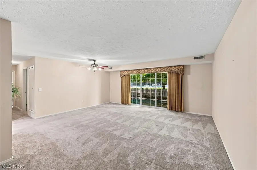 2820 N Bay Drive #P11, Westlake, OH 44145 - #2