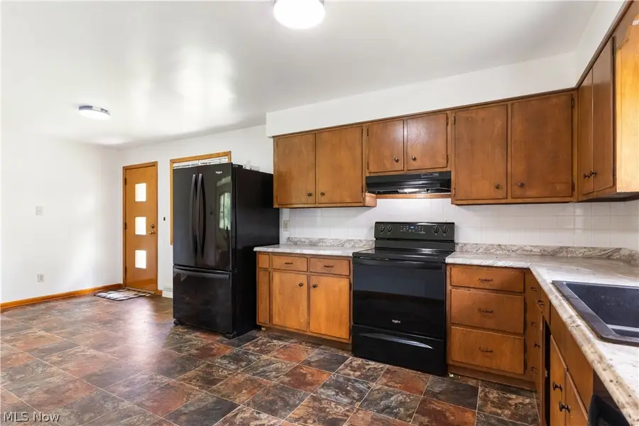 996 Sharon Hogue Road, Brookfield, OH 44438 - #3