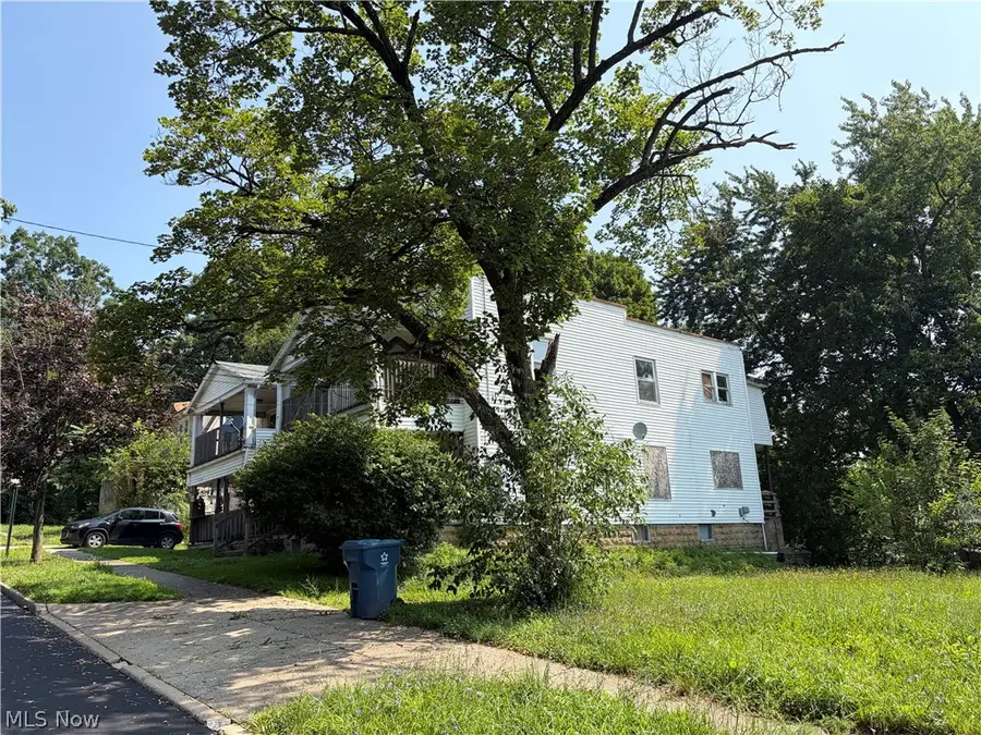 2151 8th Sw Street, Akron, OH 44314 - #3