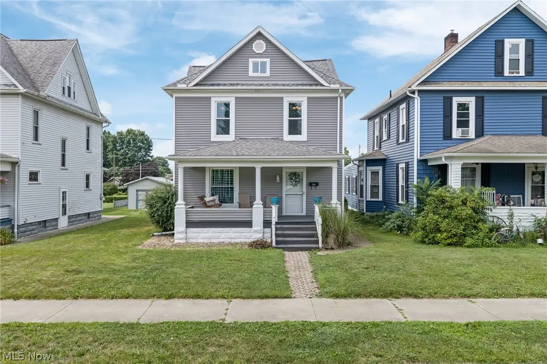 734 Tuscarawas Nw Avenue, New Philadelphia, OH 44663 - #1