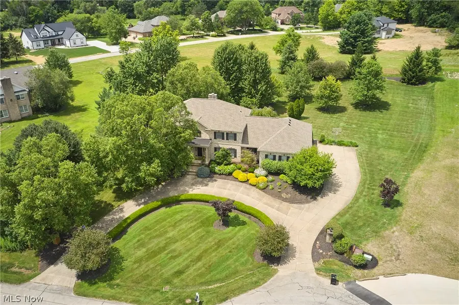 662 Heatherleigh Drive, Akron, OH 44333 - #3