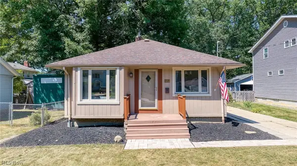 24914 E Oakland, Bay Village, OH 44140