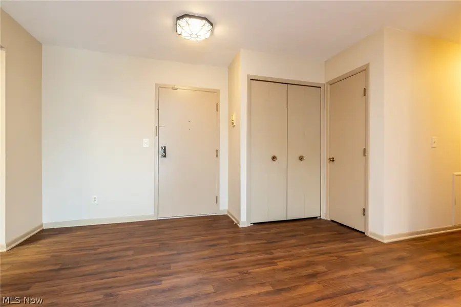 2112 Acacia Park Drive #224, Lyndhurst, OH 44124 - #2