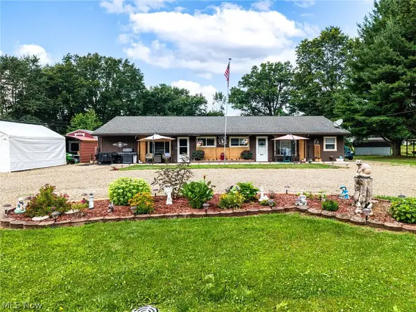 8585-8587 Manchester Nw Avenue, Canal Fulton, OH 44614