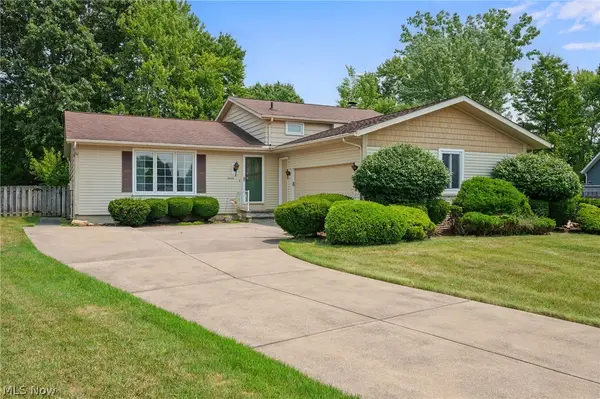20548 Holly Circle, Strongsville, OH 44149
