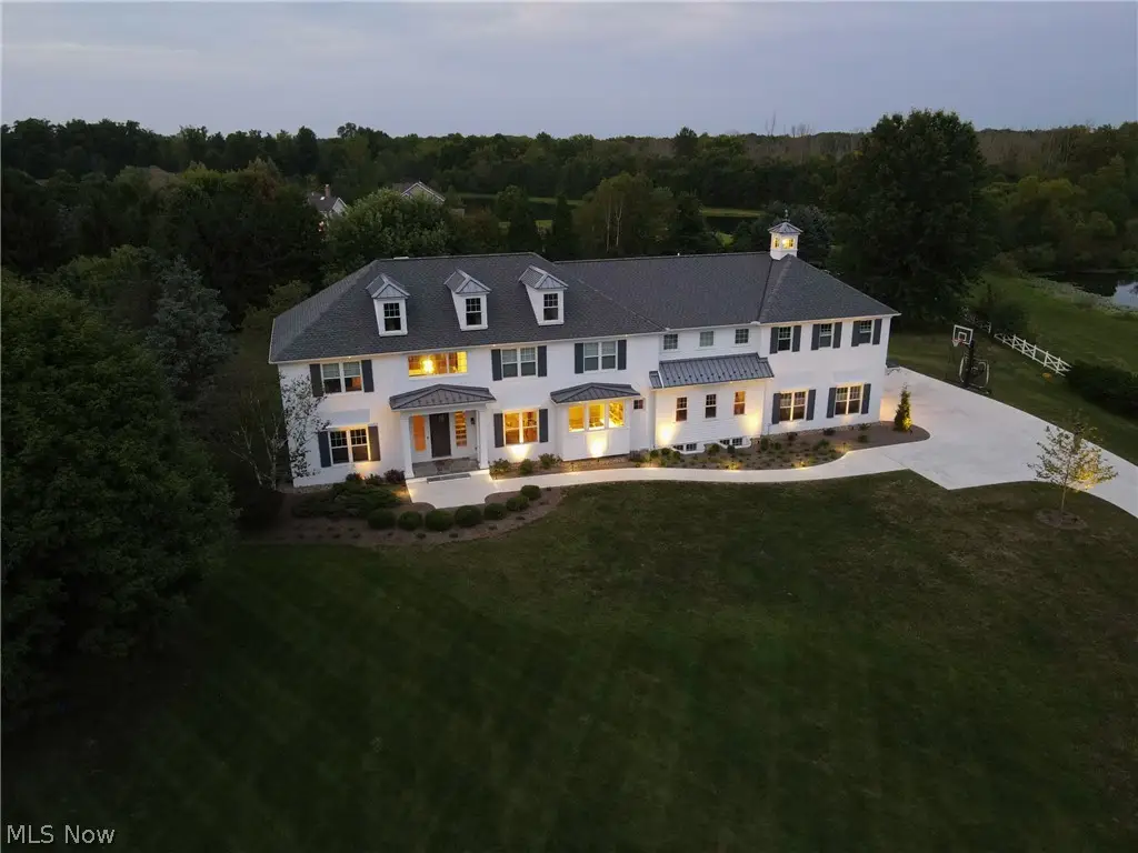 9830 Greenway Trail, Chagrin Falls, OH 44023 - #1