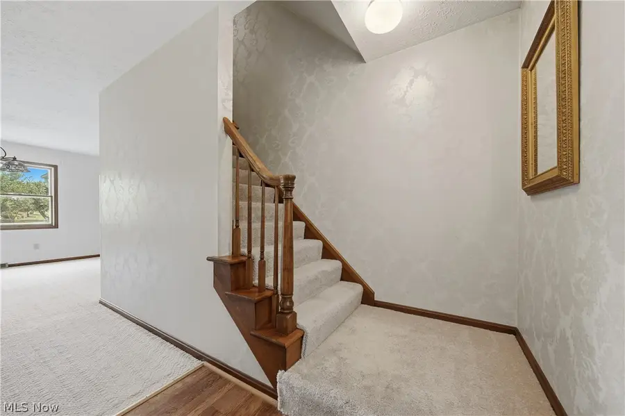 135 Seneca Sw Trail, Hartville, OH 44632 - #2