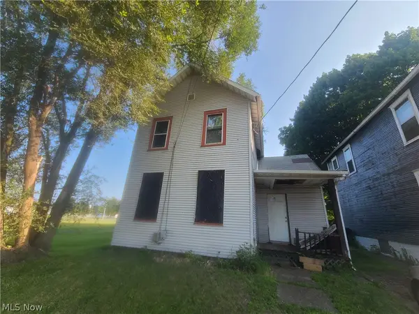 1023 4th Sw Street, Canton, OH 44707