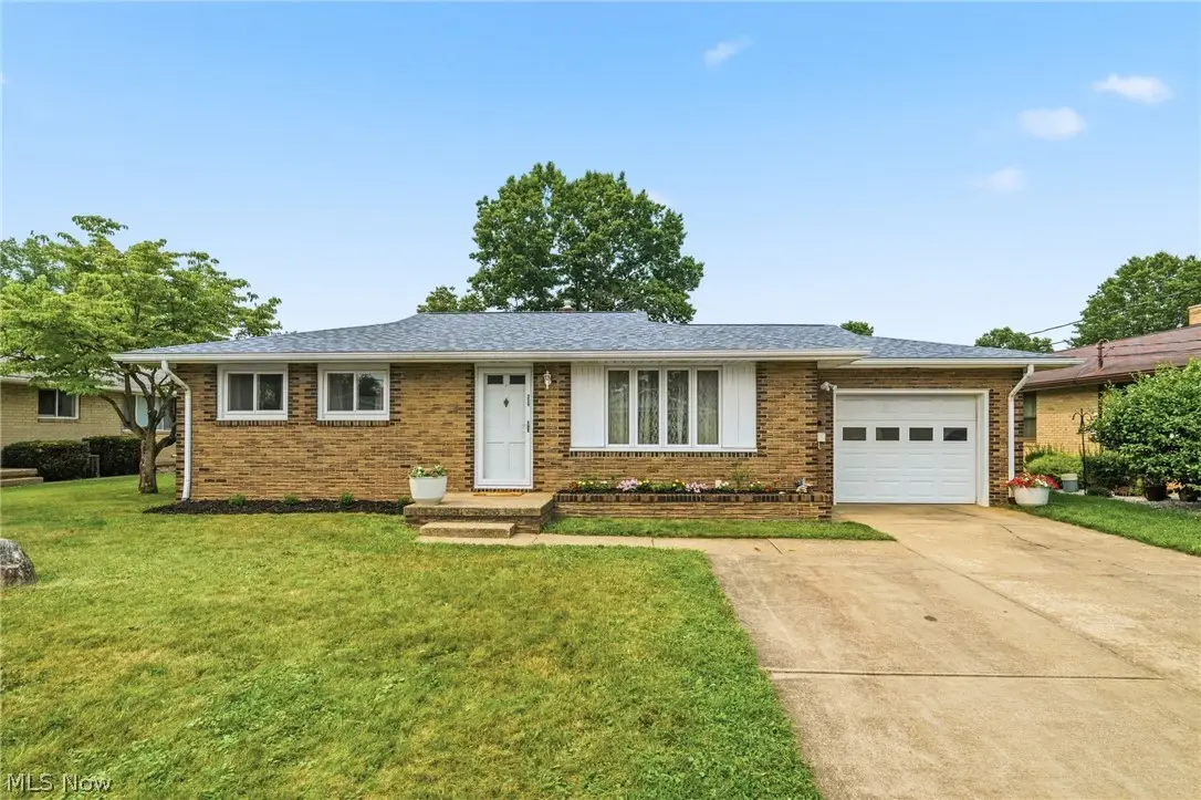 229 Kennedy Street, Louisville, OH 44641 - #1