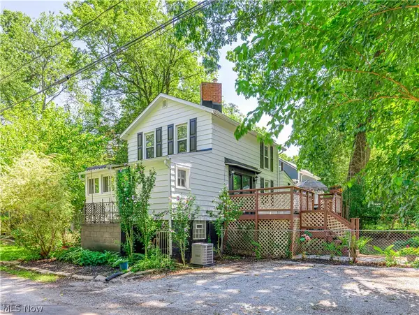 260 E Pace Avenue, Akron, OH 44319