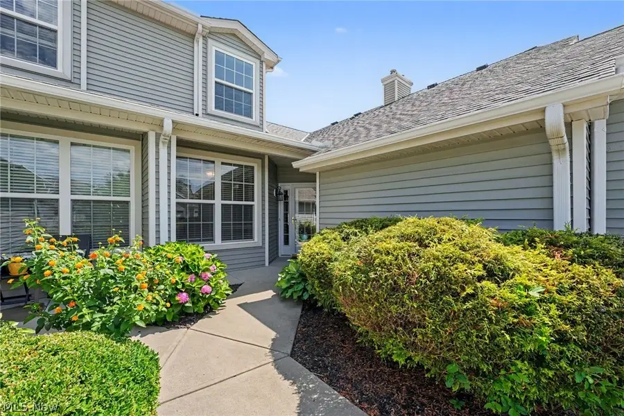 566 Hyannis Port Circle, Avon Lake, OH 44012 - #3