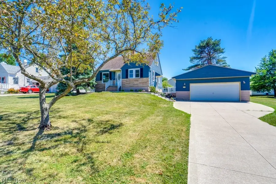 325 Evelyn Avenue, Seven Hills, OH 44131 - #3