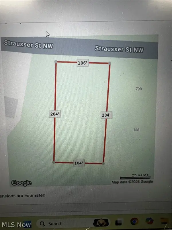 Strausser Nw Street, Canal Fulton, OH 44614