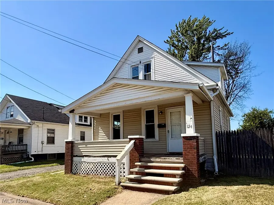 124 W 32nd Street, Lorain, OH 44055 - #2