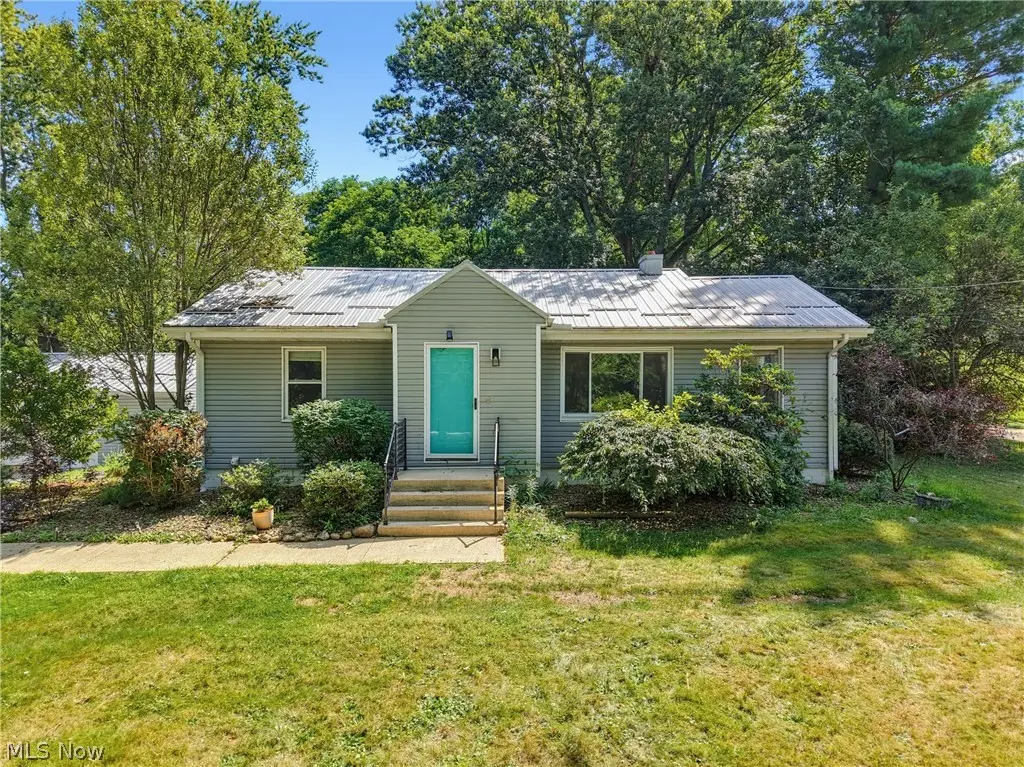 7091 Akron Nw Avenue, New Franklin, OH 44614 - #1