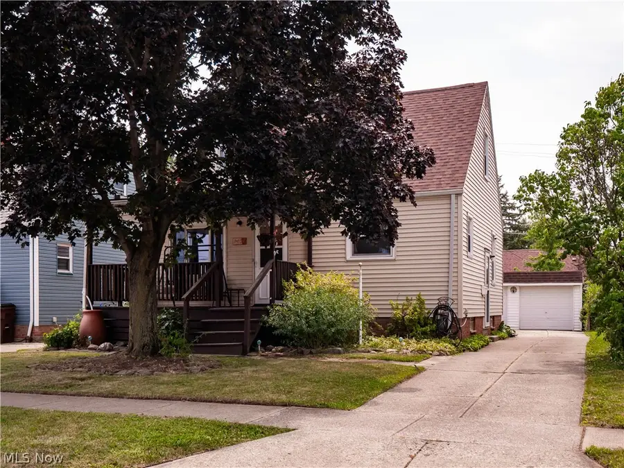 7403 Virginia Avenue, Parma, OH 44129 - #2