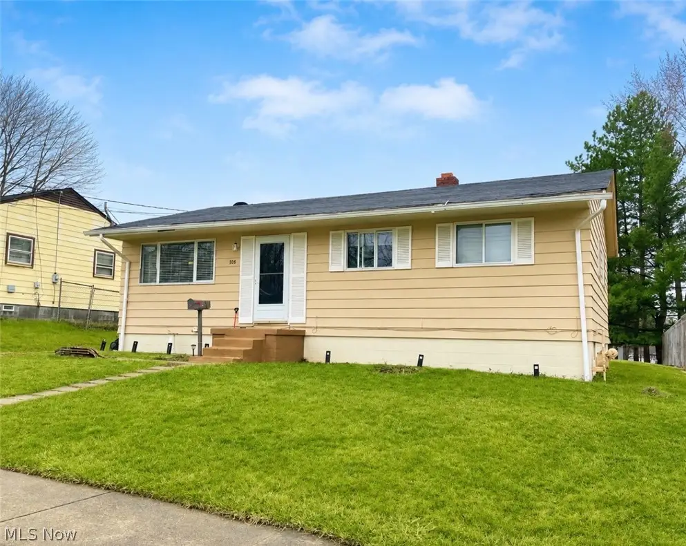 108 Bassett Lane, Youngstown, OH 44505 - #1