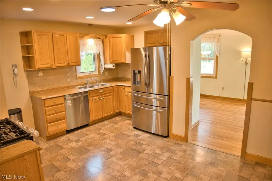 10855 Ronald Drive, Parma, OH 44130 - #3