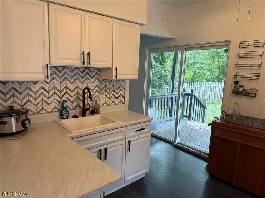 675 Oxford Avenue, Akron, OH 44310 - #3