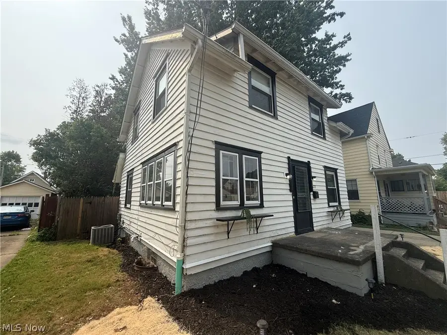 1422 Elder Avenue, Akron, OH 44301 - #3