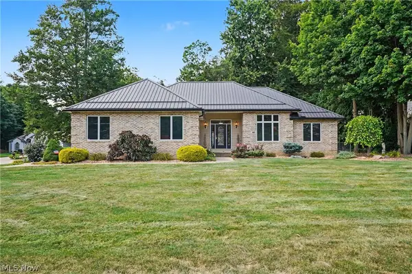 40 W Maple Drive, Seville, OH 44273