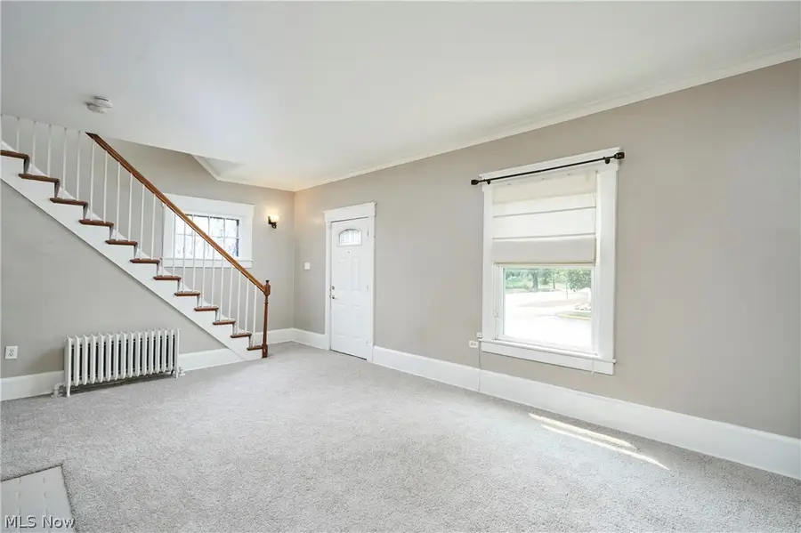 221 7th Nw Street, Barberton, OH 44203 - #3