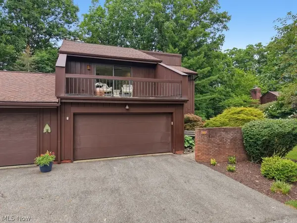 944 Trimble Place, Sagamore Hills, OH 44067