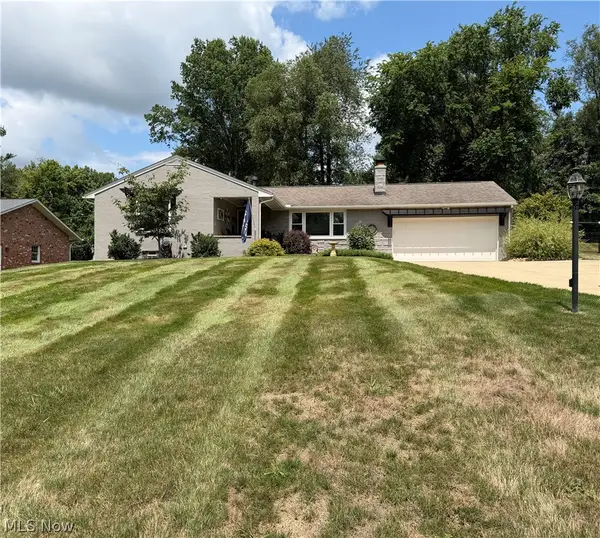 3747 Ashwood Nw Street, Canton, OH 44708