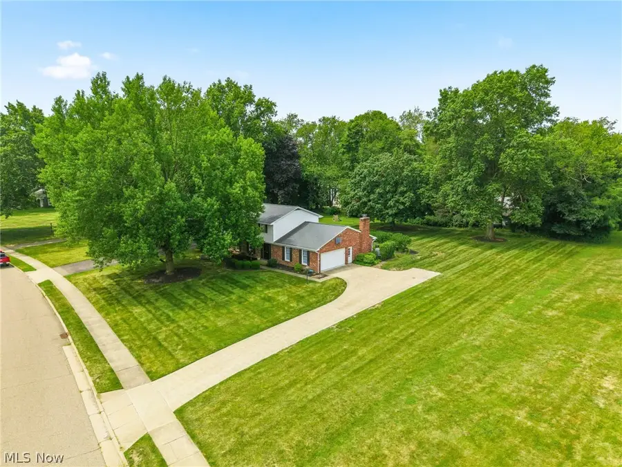 805 Fair Oaks Sw Avenue, North Canton, OH 44720 - #2