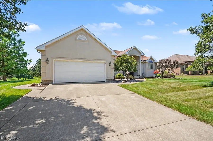 11547 Grand Valley Nw Drive, Uniontown, OH 44685 - #2
