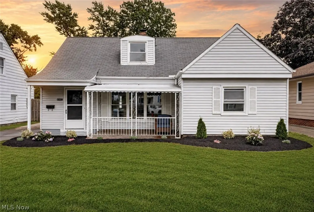 6907 Greenleaf Avenue, Cleveland, OH 44130 - #1