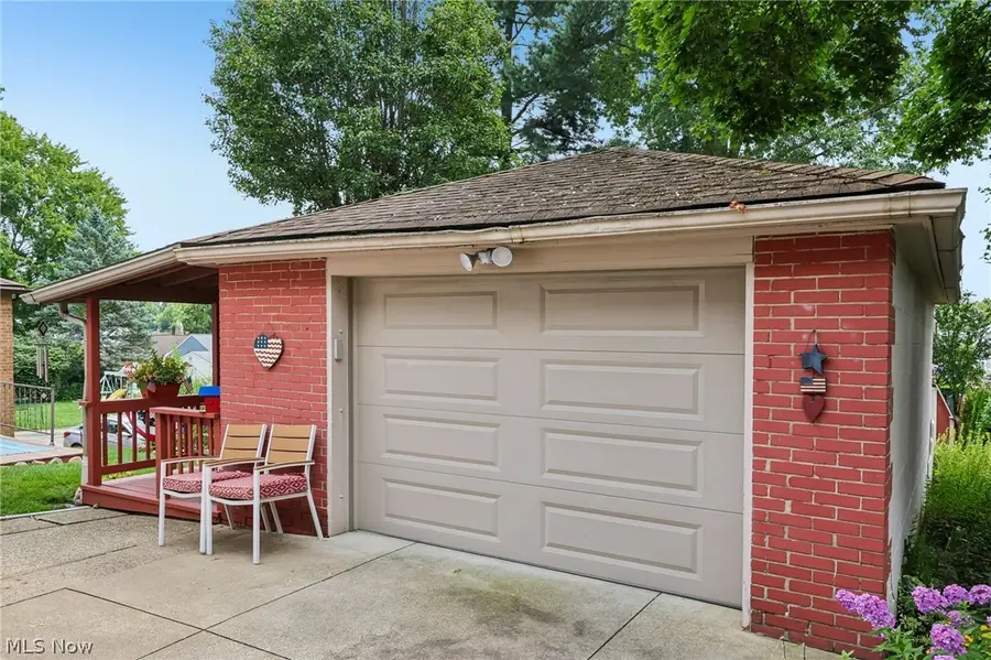 394 E Park Avenue, Barberton, OH 44203 - #2