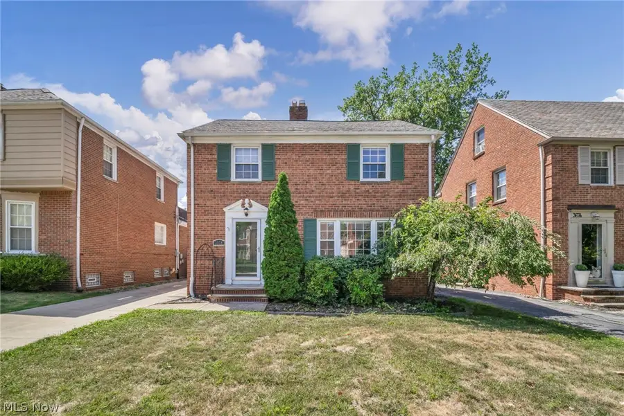 3678 Lynnfield Road, Shaker Heights, OH 44122 - #3