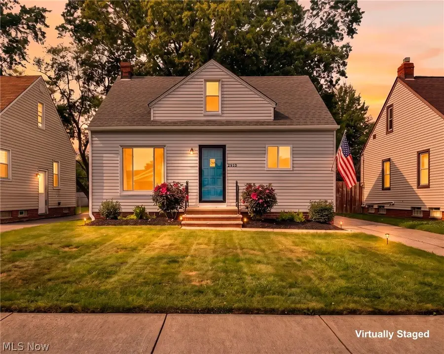 2910 Commonwealth Drive, Parma, OH 44134 - #2