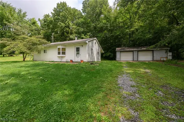 6600 Maplehurst Se Avenue, East Sparta, OH 44626