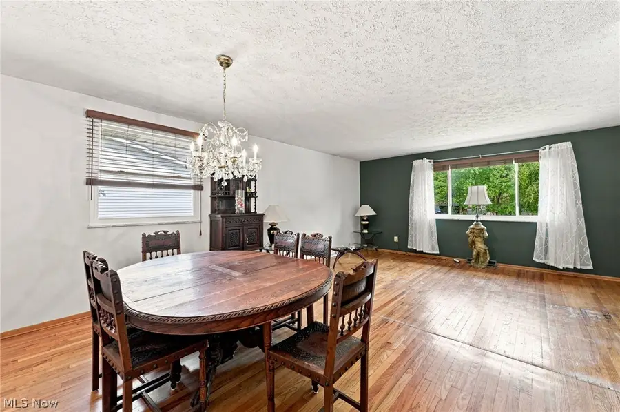 8001 Royalview Drive, Parma, OH 44129 - #3