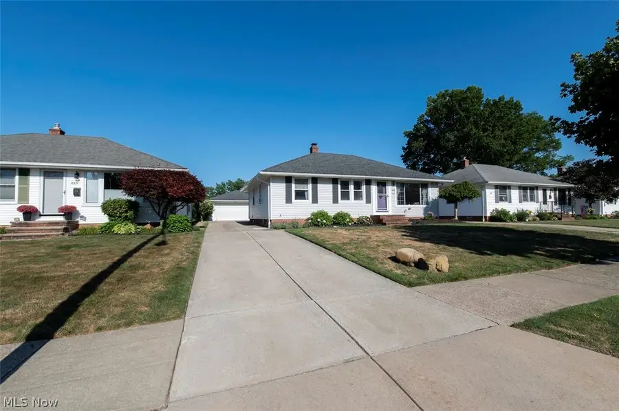1673 Mayfair Boulevard, Mayfield Heights, OH 44124 - #2