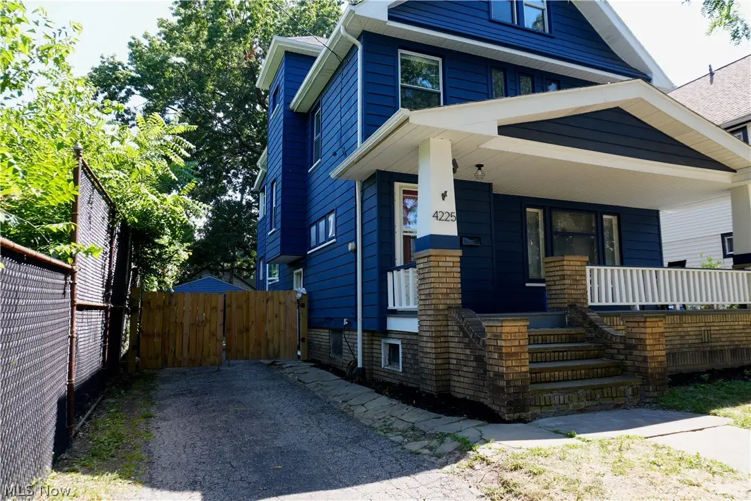 4225 Memphis Avenue, Cleveland, OH 44109 - #1