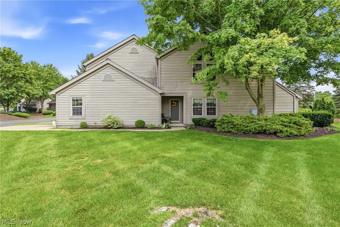 211 S Aspen Court #3, Warren, OH 44484 - #1