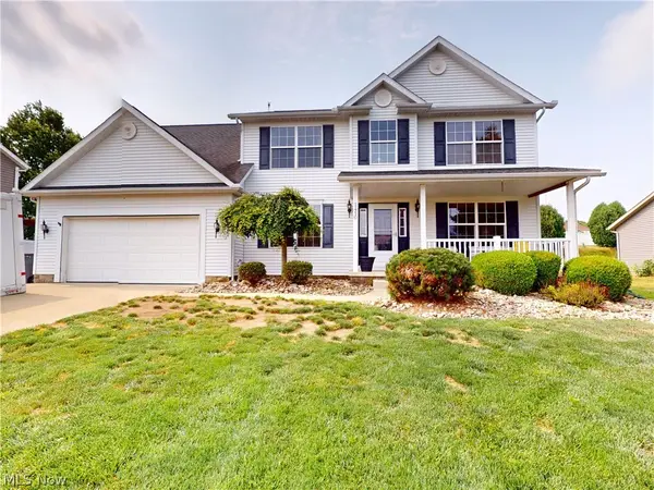 2450 Fairchild Nw Circle, Uniontown, OH 44685