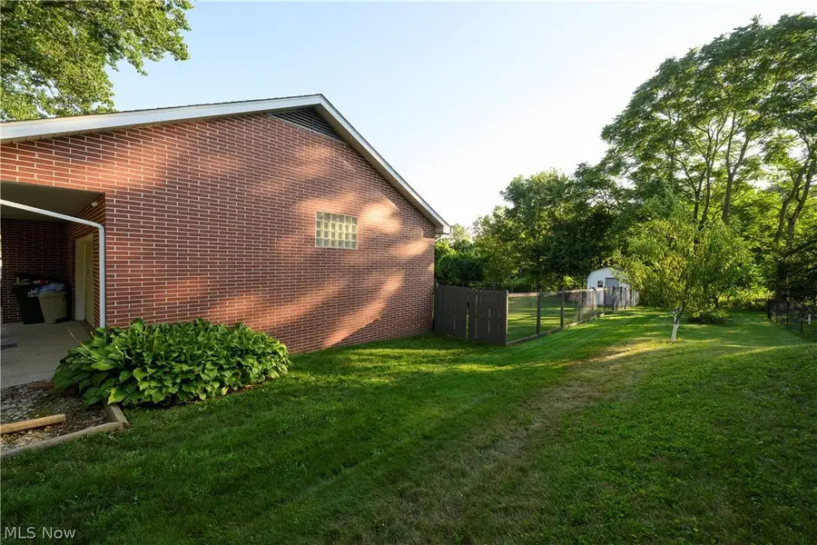 2984 Seikel Ne Drive, Dover, OH 44622 - #3
