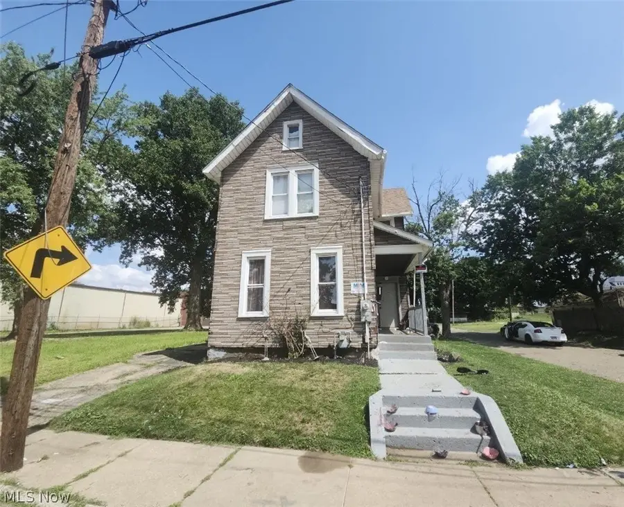 1325 4th Nw Street, Canton, OH 44703 - #2